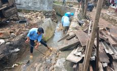 Permalink to Suasana Lebaran Idul Fitri, Pemkot Bandar Lampung Terjunkan Tim untuk Memperbaiki Talud yang Jebol