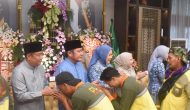 Permalink to Eratkan Silaturahmi, Ribuan Warga Secara Bergelombang Datangi Griya Agung Hadiri Open House Gubernur dan Wagub Sumsel