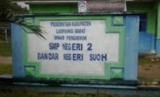 Permalink to Diduga Oknum Kepsek SMPN 2 Suoh Perjualbelikan Buku LKS Kepada Siswa