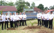Permalink to Lapas Kotaagung Sukseskan Penanaman Kelapa Serentak secara Nasional Wujudkan Ketahanan Pangan