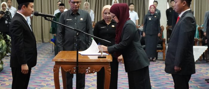 Sekdaprov Lampung Lantik Pejabat Administrator dan Pengawas di Lingkungan Pemprov Lampung