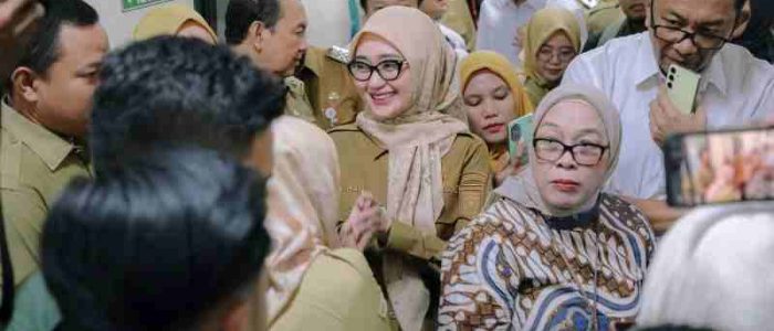 Wagub Jihan Dampingi Wamenkes Benjamin Paulus dan Wamendagri Akhmad Wiyagus Tinjau Fasilitas Pelayanan Kesehatan