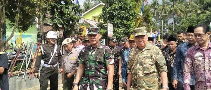 Pangdam XXI/Radin Inten Resmi Tutup TMMD ke-128 di Kalimiring, Bupati Tanggamus Ajak Warga Aktif Bangun Desa Pangdam XXI/Radin Inten Resmi Tutup TMMD ke-128 di Kalimiring, Bupati Tanggamus Ajak Warga Aktif Bangun Desa