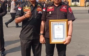 Permalink to Polda Lampung Berikan Piagam Penghargaan kepada Sekda DPD Grib Jaya Provinsi Lampung Herman atas Dedikasi sebagai Sabuk Kamtibmas