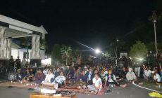 Permalink to Nobar Piala Dunia Dihalaman Rumdis, Bupati Anwar Sadat Bagikan Doorprise untuk Masyarakat