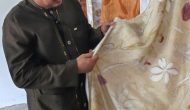 Siap Fasilitasi Pengembangan Produk, Bupati dan Wakil Bupati Tanjab Barat Tinjau UMKM Ecoprint Desa Kuala Dasal Siap Fasilitasi Pengembangan Produk, Bupati dan Wakil Bupati Tanjab Barat Tinjau UMKM Ecoprint Desa Kuala Dasal