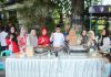 Permalink to Ribuan Senyum Warnai Makan Bersama Gratis , Warga Apresiasi Kepedulian Bupati OKU