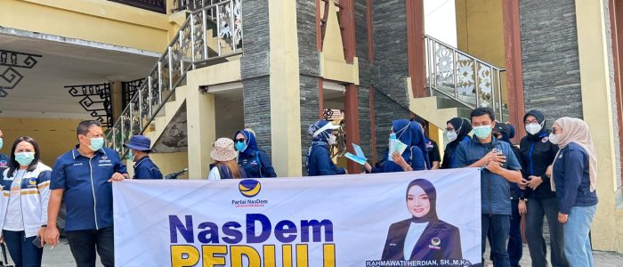 Puluhan Ribu Masker Bantuan Anggota DPR RI Hermawati Herdian Dibagikan ke Masyarakat Pesawaran Puluhan Ribu Masker Bantuan Anggota DPR RI Hermawati Herdian Dibagikan ke Masyarakat Pesawaran