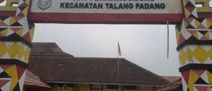 Pengunaan Buku LKS di SDN 1 Banding Agung Disorot, Diduga Pihak Sekolah Main Mata Dengan Pihak Penyedia Buku Pengunaan Buku LKS di SDN 1 Banding Agung Disorot, Diduga Pihak Sekolah Main Mata Dengan Pihak Penyedia Buku