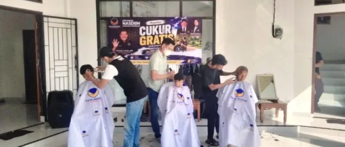DPD Partai NasDem Pesawaran Gelar Cukur Gratis dan Bersih-bersih Rumah Ibadah,Wujud Kepedulian Kepada Masyarakat DPD Partai NasDem Pesawaran Gelar Cukur Gratis dan Bersih-bersih Rumah Ibadah,Wujud Kepedulian Kepada Masyarakat