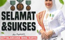 Permalink to Hj. Winarni Nanang Ermanto Menerima Anugerah Tanda Kehormatan Satyalencana Wira Karya dari Presiden RI, Joko Widodo