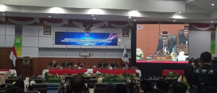 DPRD Kabupaten Lahat menggelar Rapat Paripurna Istimewa Masa Sidang III dalam rangka Hari Jadi Kabupaten Lahat ke-157 DPRD Kabupaten Lahat menggelar Rapat Paripurna Istimewa Masa Sidang III dalam rangka Hari Jadi Kabupaten Lahat ke-157