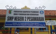 Permalink to DIDUGA OKNUM KEPALA SEKOLAH SMPN 2 PESAWARAN TELAH MENAHAN BUKU (PIP)