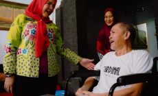 Permalink to Walikota Bandar Lampung Beri Bantuan Ke Penyandang Disabilitas