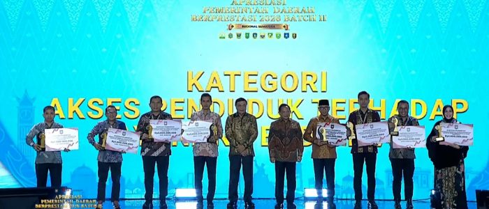 Pemprov Lampung Raih Apresiasi Terbaik II Akses Penduduk terhadap Pelayanan Pendidikan Regional Sumatera Pemprov Lampung Raih Apresiasi Terbaik II Akses Penduduk terhadap Pelayanan Pendidikan Regional Sumatera