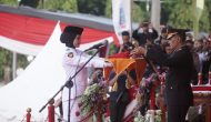 Upacara Penurunan Bendera HUT ke-81 Kemerdekaan RI di Provinsi Lampung Berlangsung Khidmat Upacara Penurunan Bendera HUT ke-81 Kemerdekaan RI di Provinsi Lampung Berlangsung Khidmat