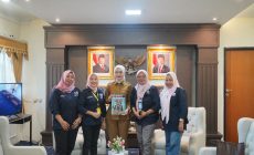 Permalink to Wagub Jihan Nurlela Dorong Media Perempuan Jadi Mitra Strategis Pemprov Promosikan Potensi Lampung Permalink to Wagub Jihan Nurlela Dorong Media Perempuan Jadi Mitra Strategis Pemprov Promosikan Potensi Lampung