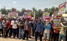 Permalink to Aksi Damai Tiga Desa di Rawajitu Utara Tuntut Tanah Adat Ulayat ke PT BDP-A Sungai Sidang Estate Permalink to Aksi Damai Tiga Desa di Rawajitu Utara Tuntut Tanah Adat Ulayat ke PT BDP-A Sungai Sidang Estate