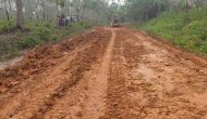 Permalink to PUPR Terus Bekerja, Kali Ini Perbaiki Jalan Di Plakat Tinggi