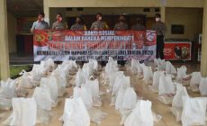Permalink to Peringati HUT Kemerdekaan RI Ke-75, Polres Tulang Bawang Distribusikan 10 Ton Beras dan Bagikan Ratusan Lembar Bendera Merah Putih