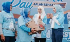 Purnama Wulan Sari Mirza Lepas Peserta Jalan Sehat Lansia, Ajak Wujudkan Lansia Sehat dan Bahagia