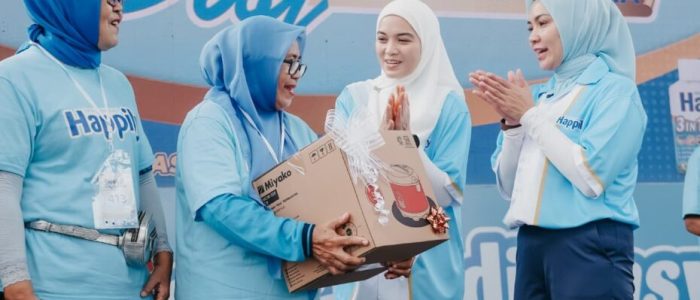 Purnama Wulan Sari Mirza Lepas Peserta Jalan Sehat Lansia, Ajak Wujudkan Lansia Sehat dan Bahagia Purnama Wulan Sari Mirza Lepas Peserta Jalan Sehat Lansia, Ajak Wujudkan Lansia Sehat dan Bahagia