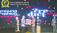 Permalink to Ketua DPRD Provinsi Lampung  Ahmad Giri Akbar Hadiri Acara Lampung Fashion Tendance 2024