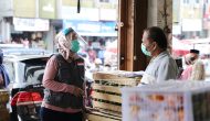 Permalink to Cegah Penyebaran Covid-19 di Kawasan Pasar, Pemprov Lampung Minta Para Pedagang Terus Gunakan Masker