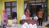 Permalink to Hari Lansia Nasional ke-24, Pemprov Lampung Bagikan Bantuan Sosial kepada 150 Lansia di Panti Tresna Werdha, Natar