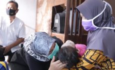 Permalink to Ringankan Beban Masyarakat Terdampak Covid-19, Pemprov Lampung Bagikan Bantuan untuk Penyandang Disabilitas di Teluk Betung Utara, Bandarlampung