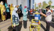 Permalink to Sambut Ramadhan 1441 H, Ibu Riana Warnai Program Jum’at Barokah dengan Bagikan Bantuan