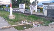 Permalink to Prihatin Sampah Berserakkan dan Bendera Merah Putih Lusuh Dibiarkan Berkibar